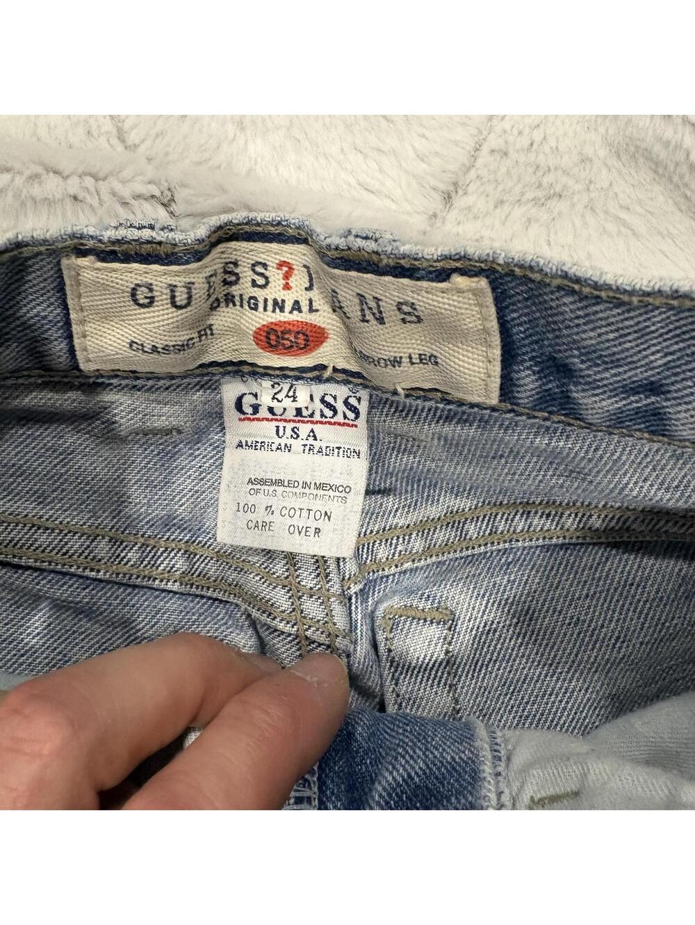 Guess Original Narrow Leg Women's Jeans Size 24 100% Cotton Denim - Picture 3 of 6